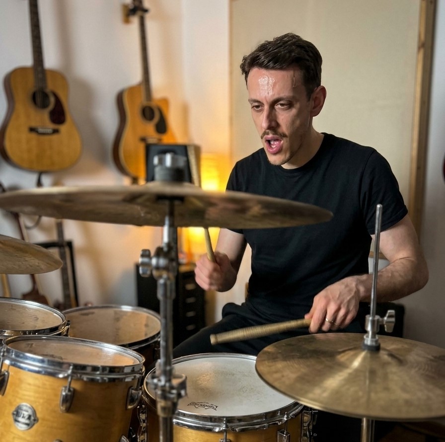 Valerio Gabriele alla batteria